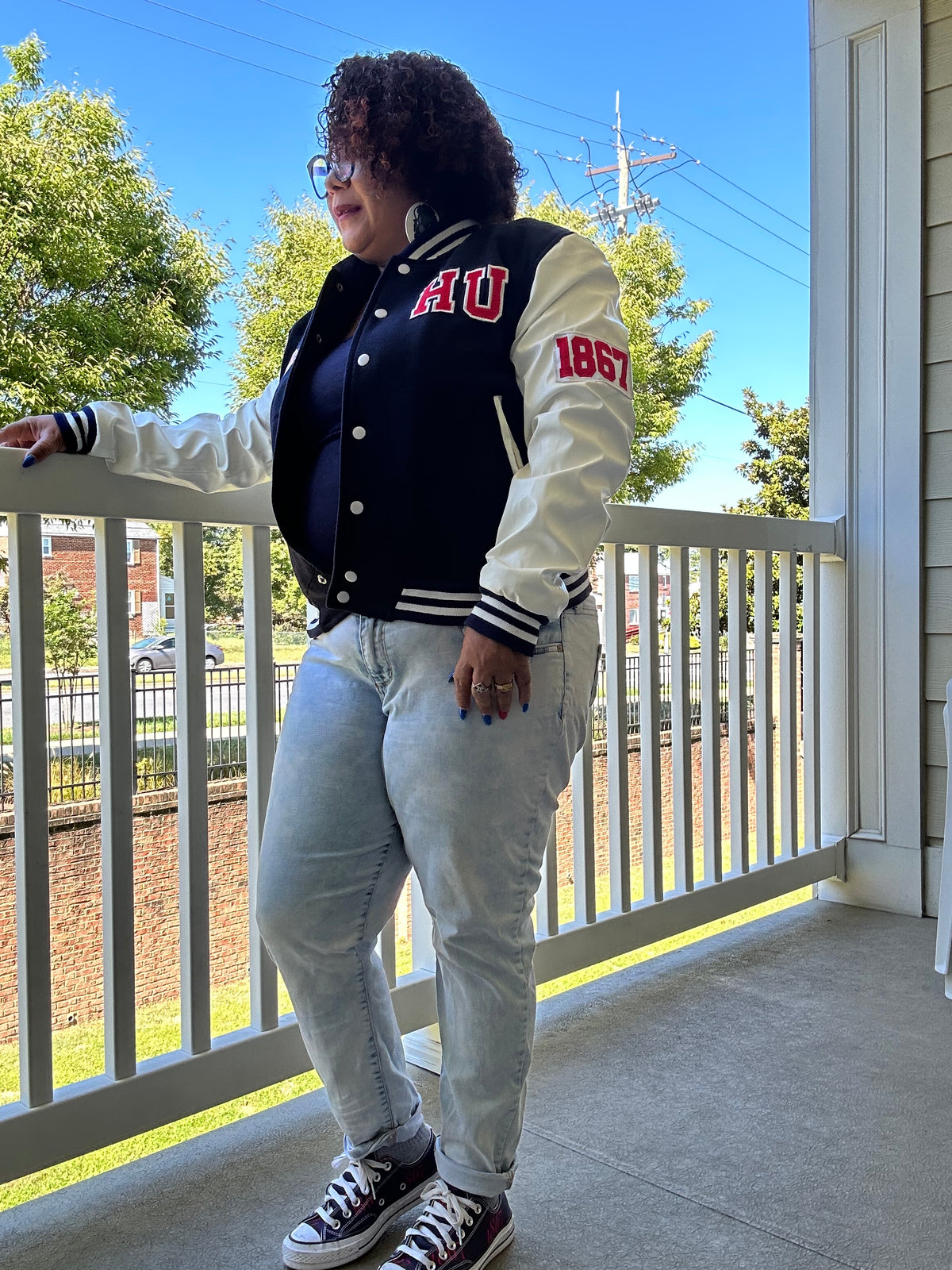 HU Letterman Varsity ጃኬት በፋክስ የቆዳ እጅጌ